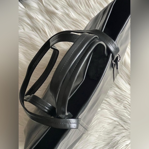 CO840 - Coach Hall Tote 33 - Picture 8 of 14